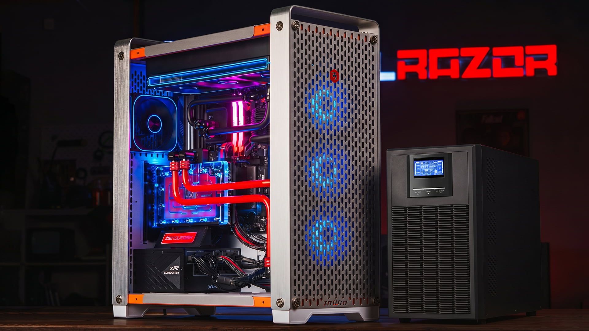 ИБП и подключенный компьютер