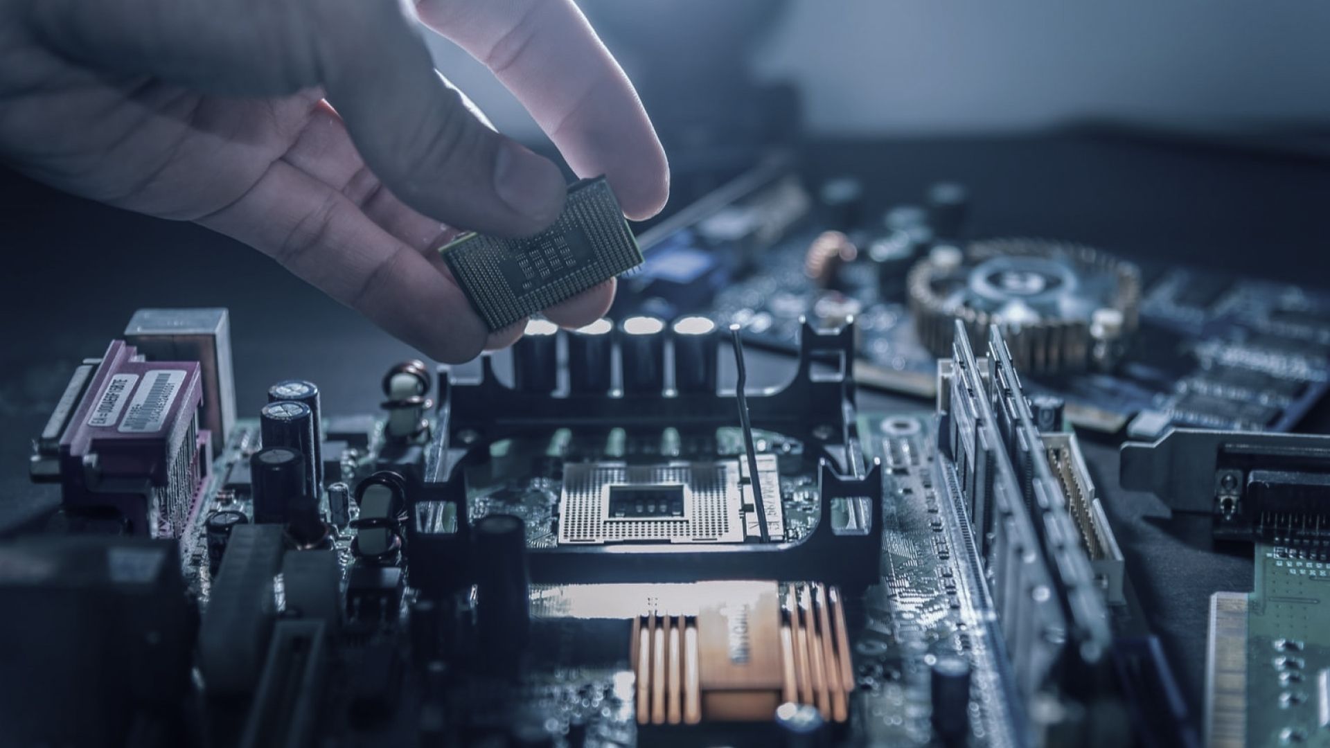 Чипсет в материнской плате: что это, зачем нужен и как выбрать в 2026 году