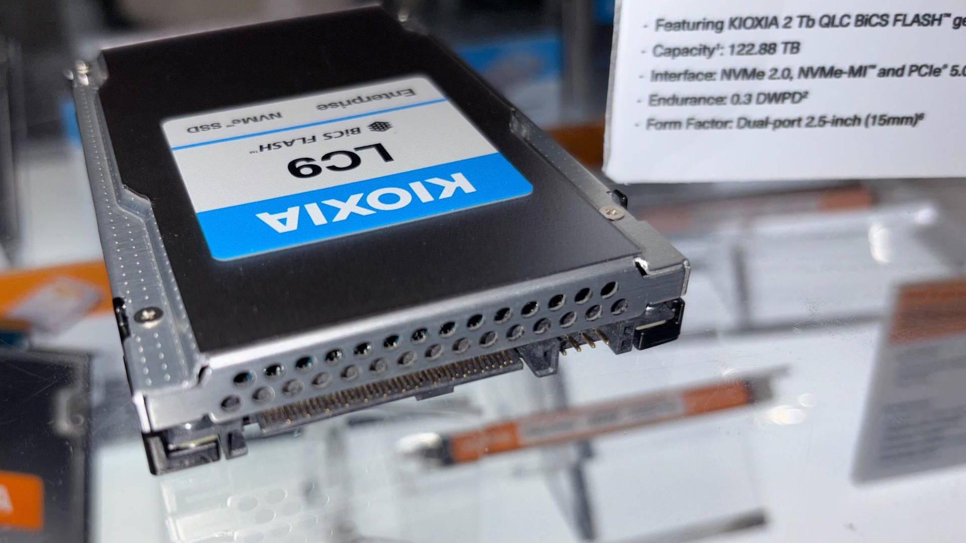 Kioxia BiCS 10: 332 слоя 3D NAND для ИИ-хранилищ