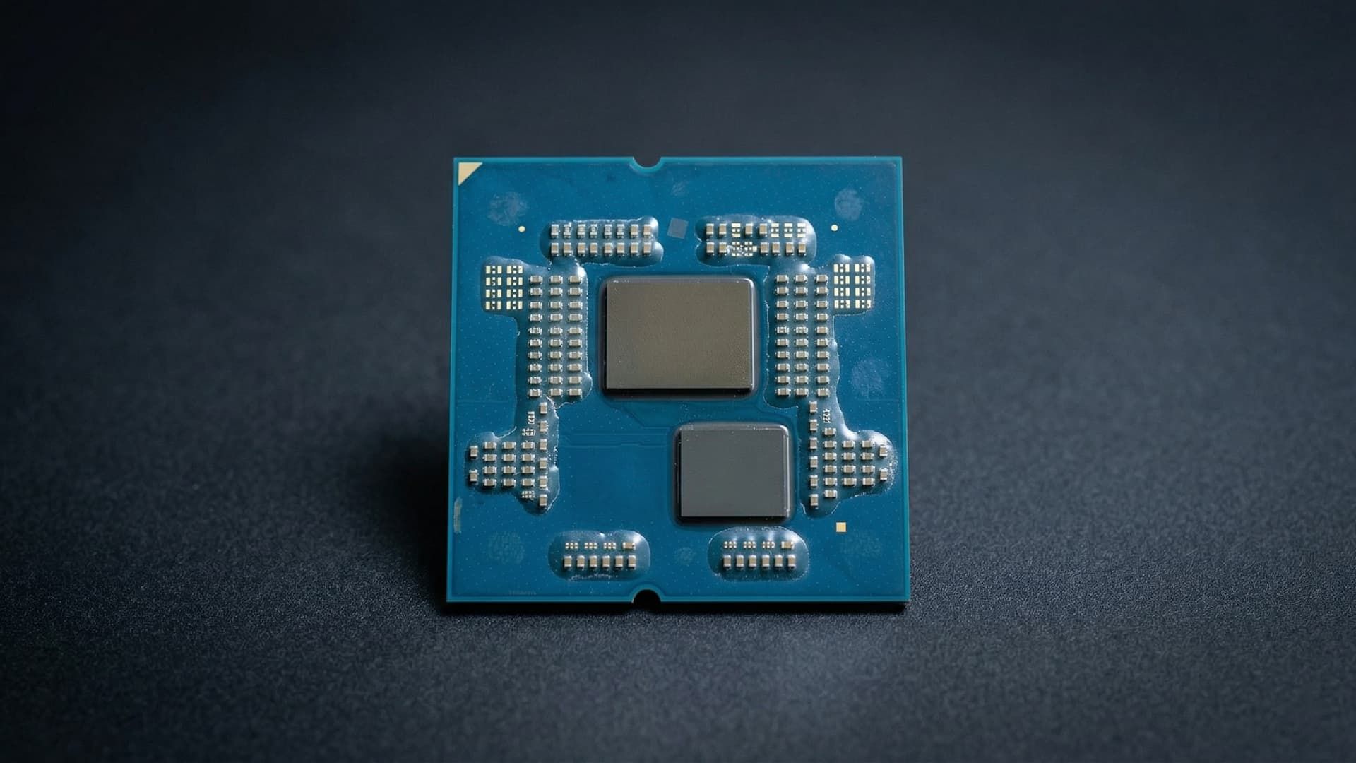 Скальпированный Ryzen 7 9800X3D