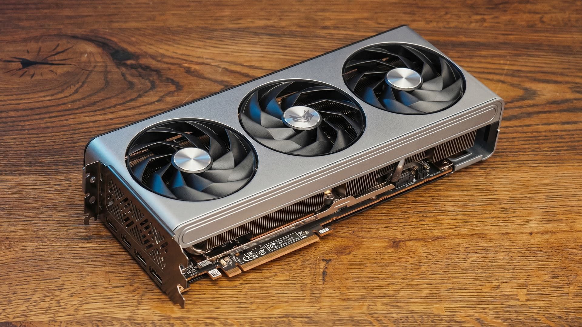 AMD Radeon RX 7800 XT