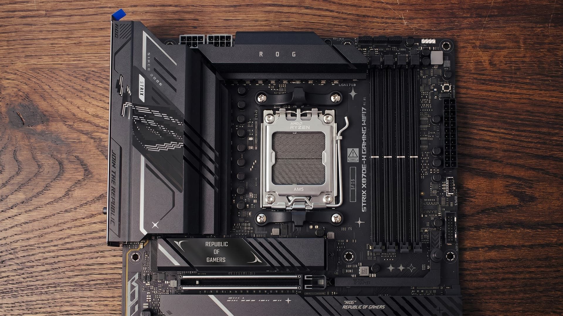 Материнская плата X870E