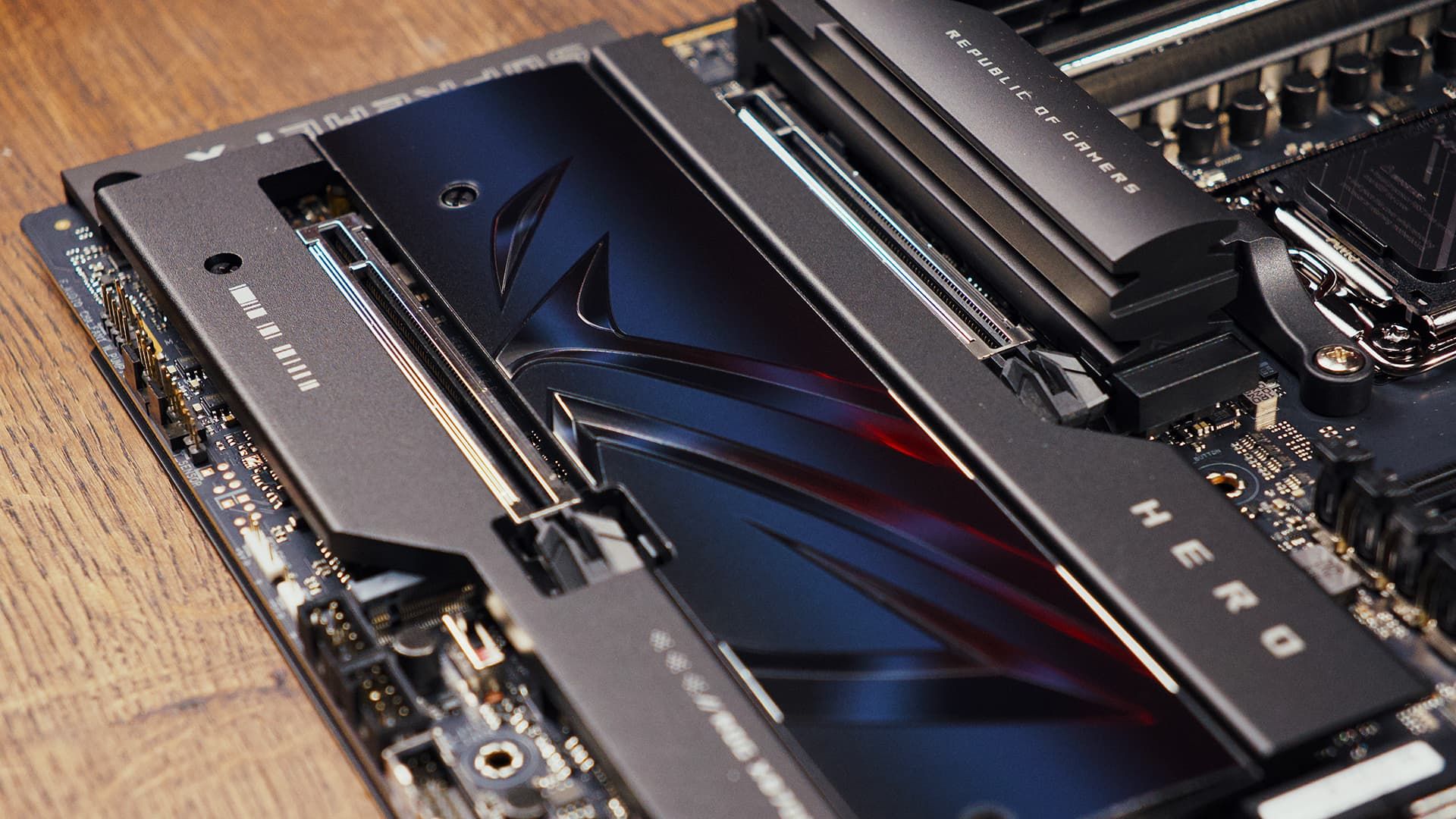 слоты PCI-E