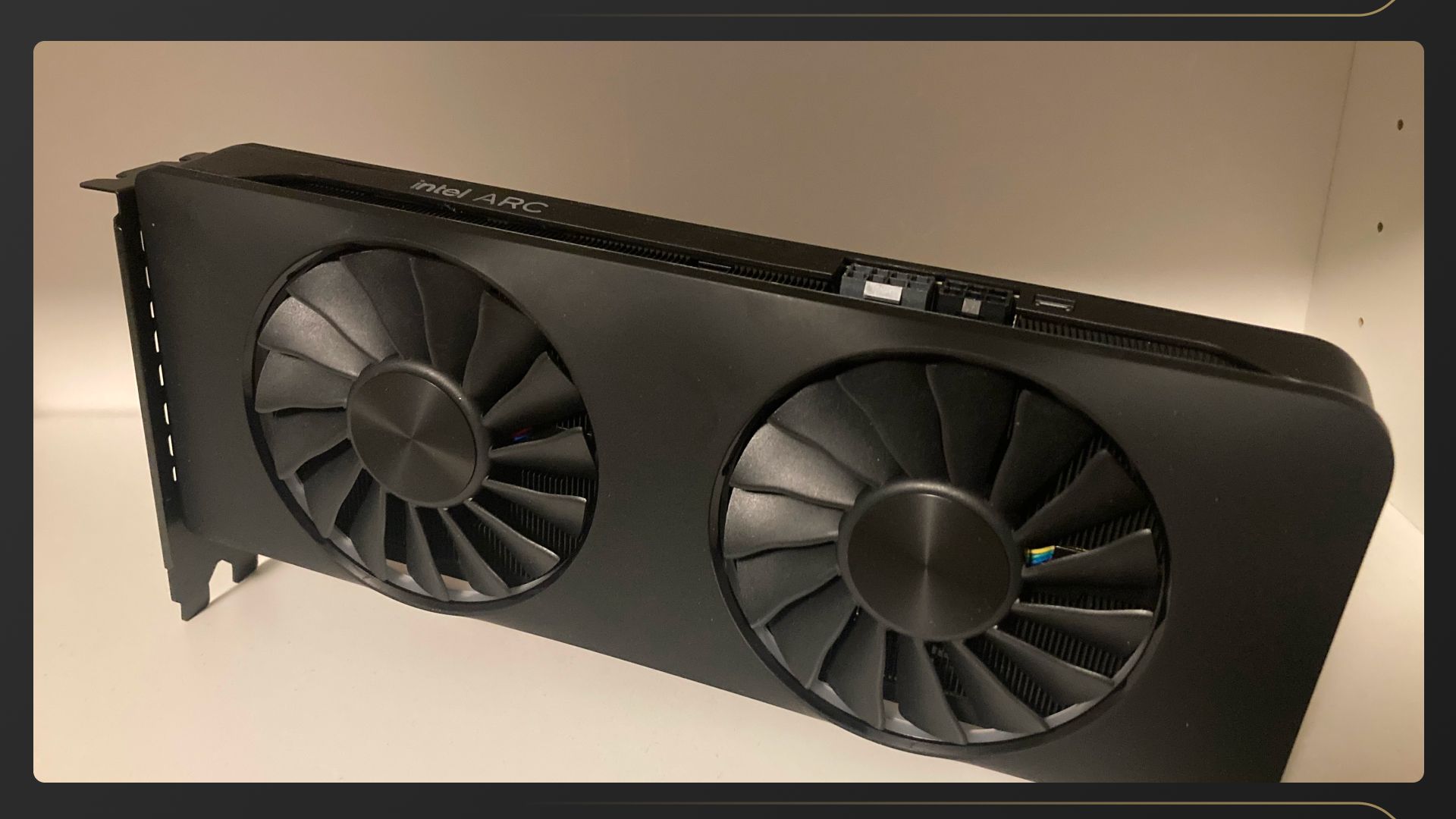 Что выбрать для игр в 2025 году: Intel или AMD, GeForce или Radeon?