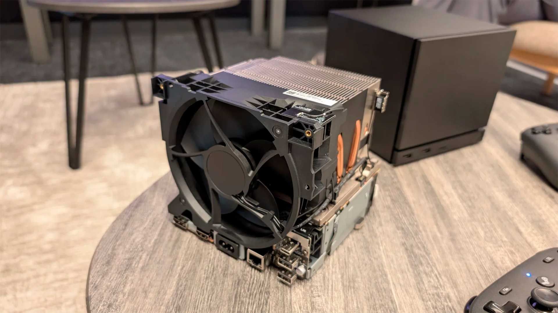 Фото Steam Machine без корпуса