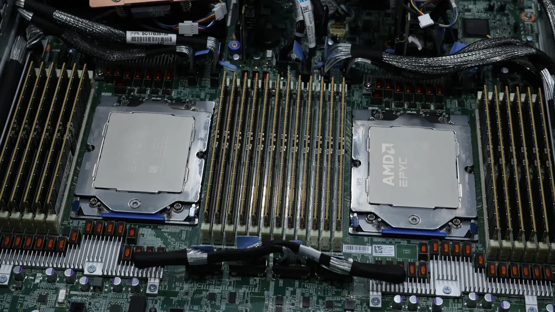 12 каналов памяти Epyc 9005
