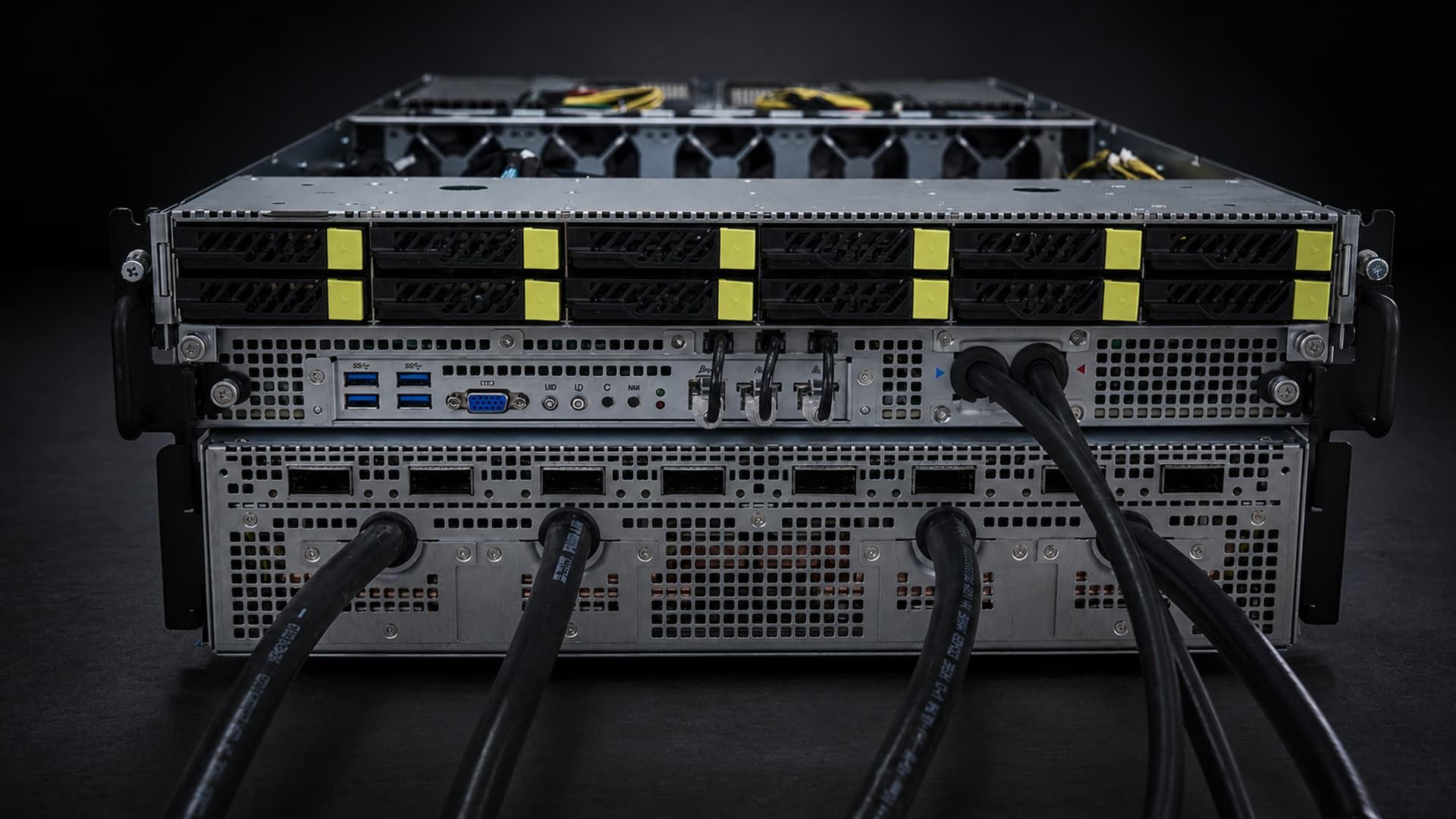 ASRock Rack 4U16X-GNR2: восемь GPU в одном 4U