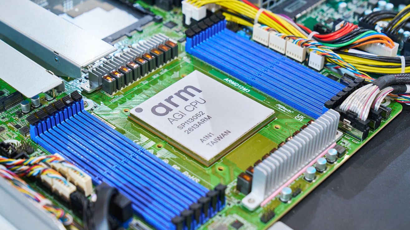 Первый сервер на Arm AGI: Arm делает чипы сама