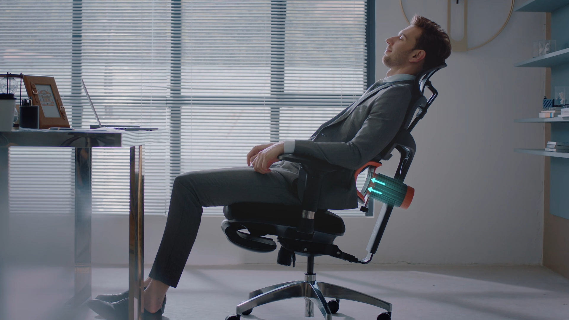 Автоматическая поясничная опора