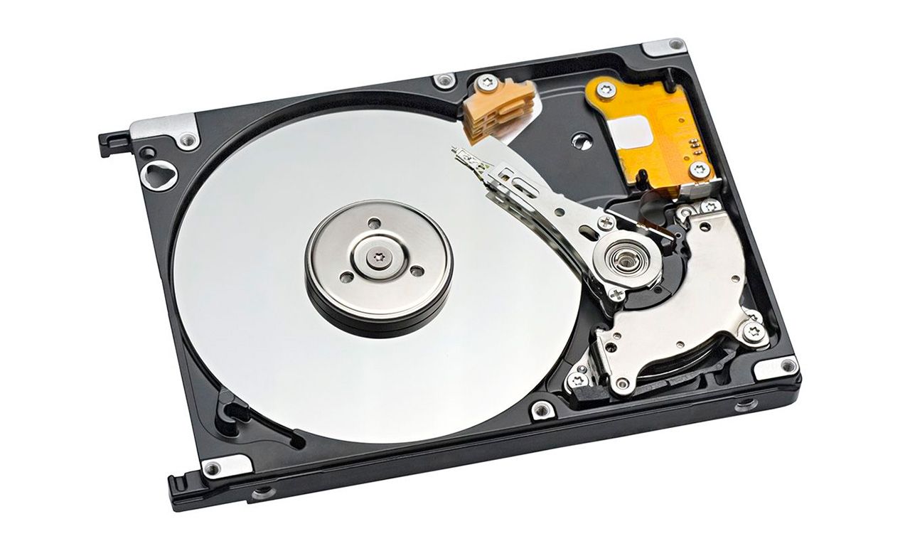 Разбираемся с преимуществами SSD и HDD, или почему HDD – далеко не отработанный материал