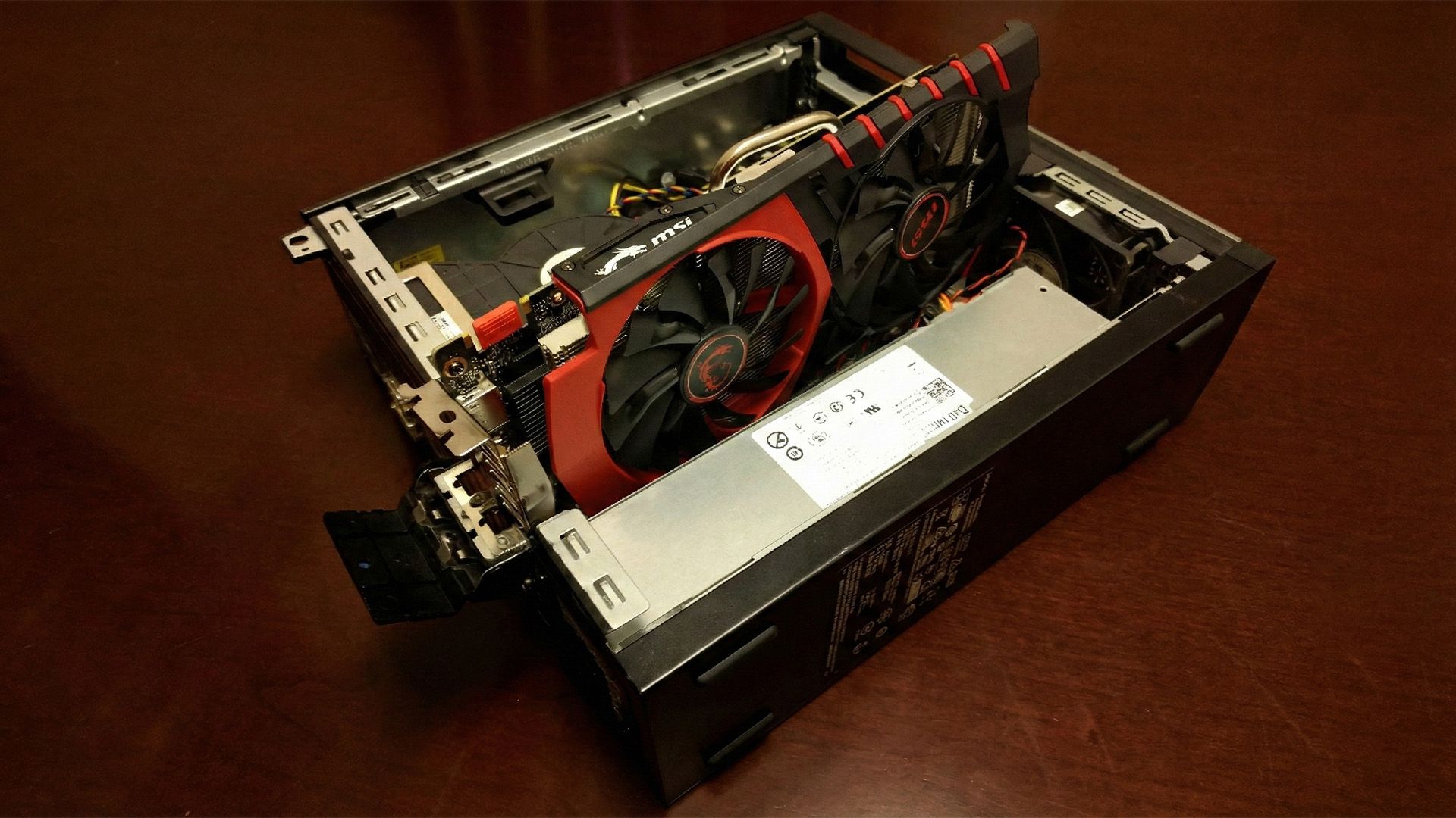 Большая видеокарты в маленьком корпусе