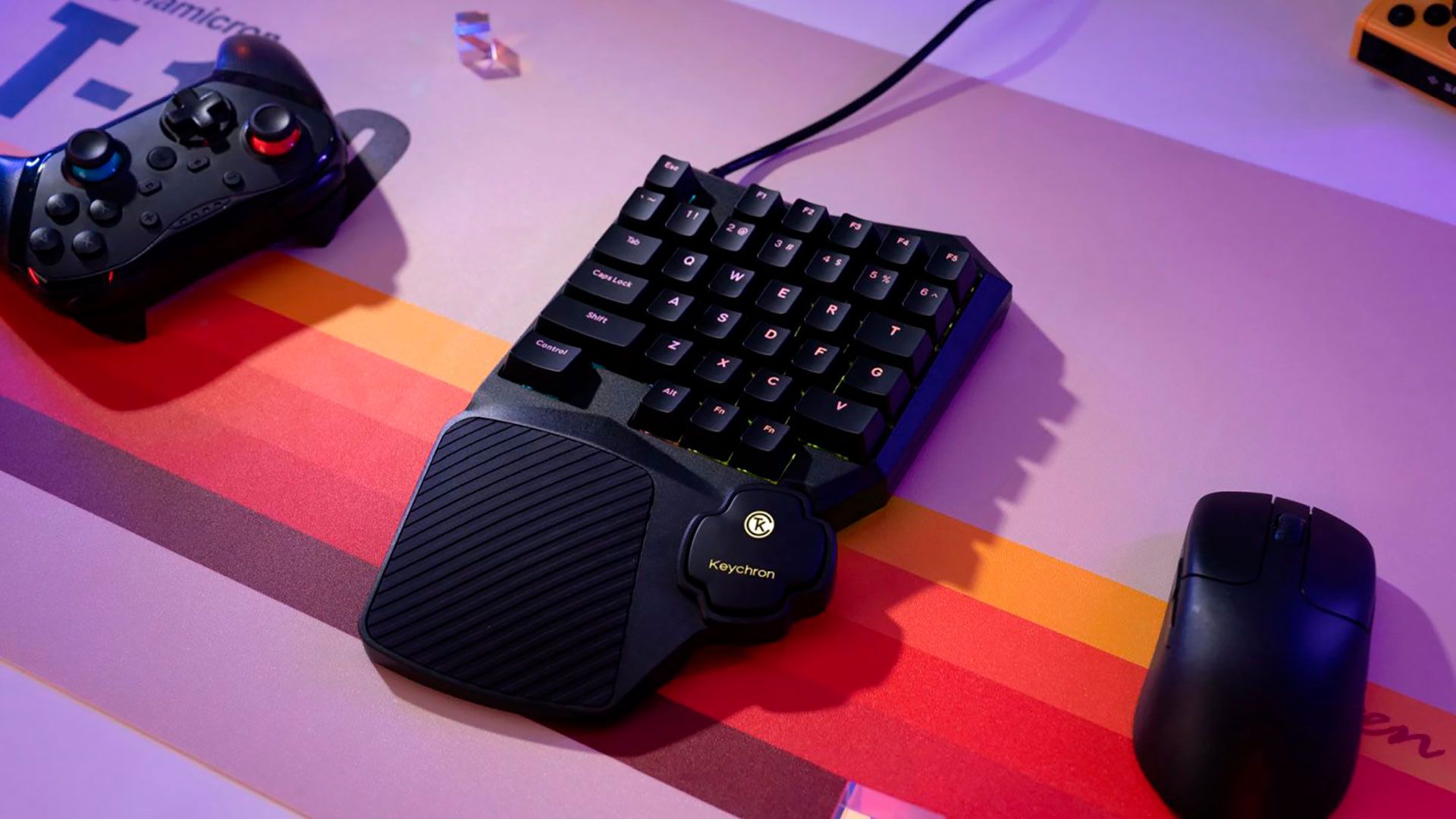 Keychron выпустила одноручную игровую клавиатуру C0 HE 8K с магнитными переключателями