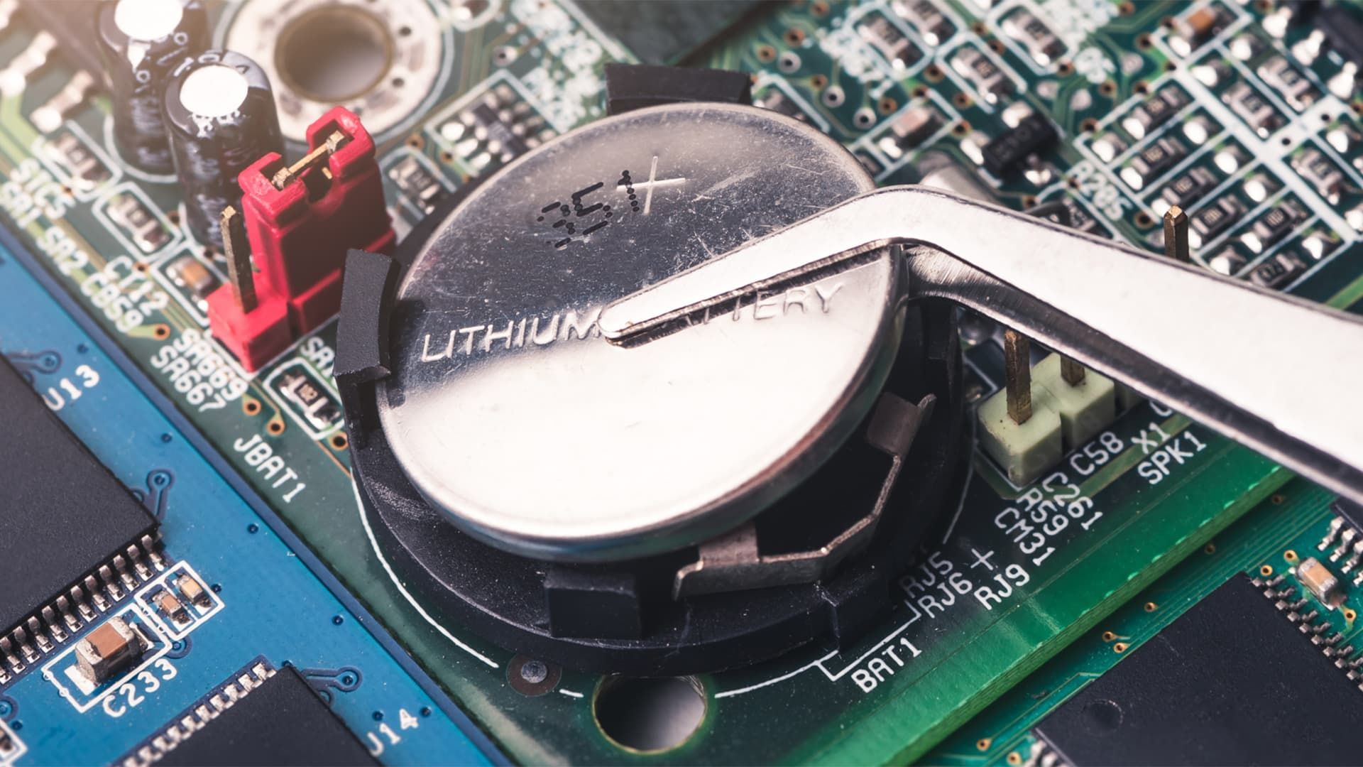 Замена батарейки материнской платы