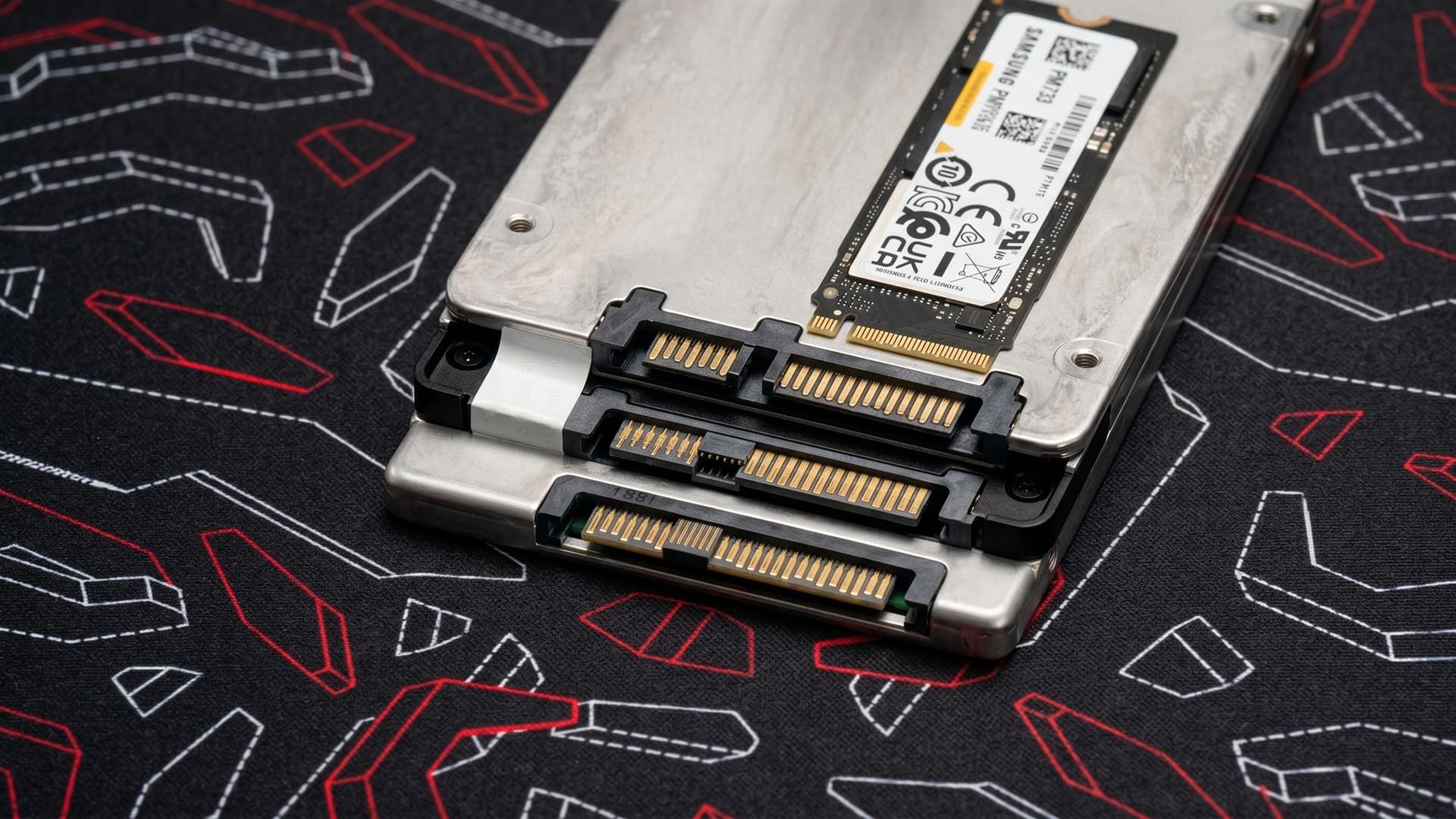 sata sas u2 nvme ssds