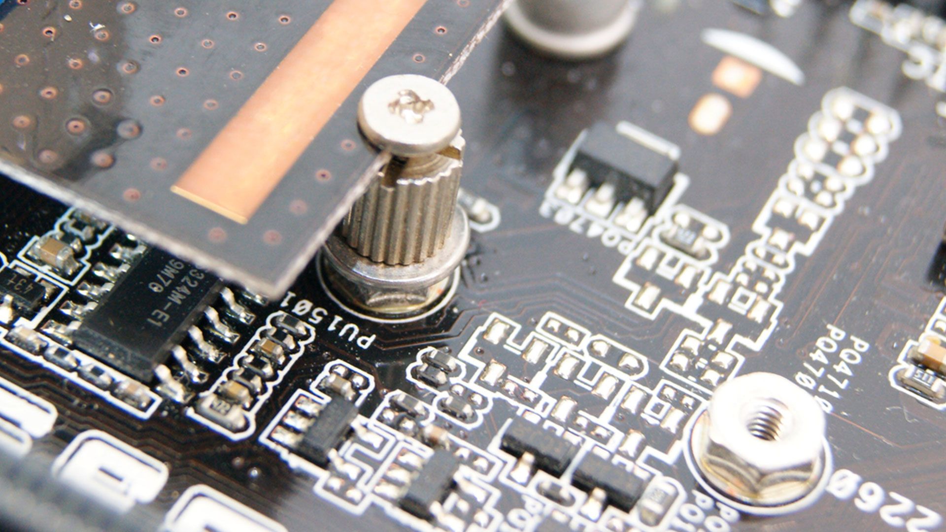 стойка под накопитель