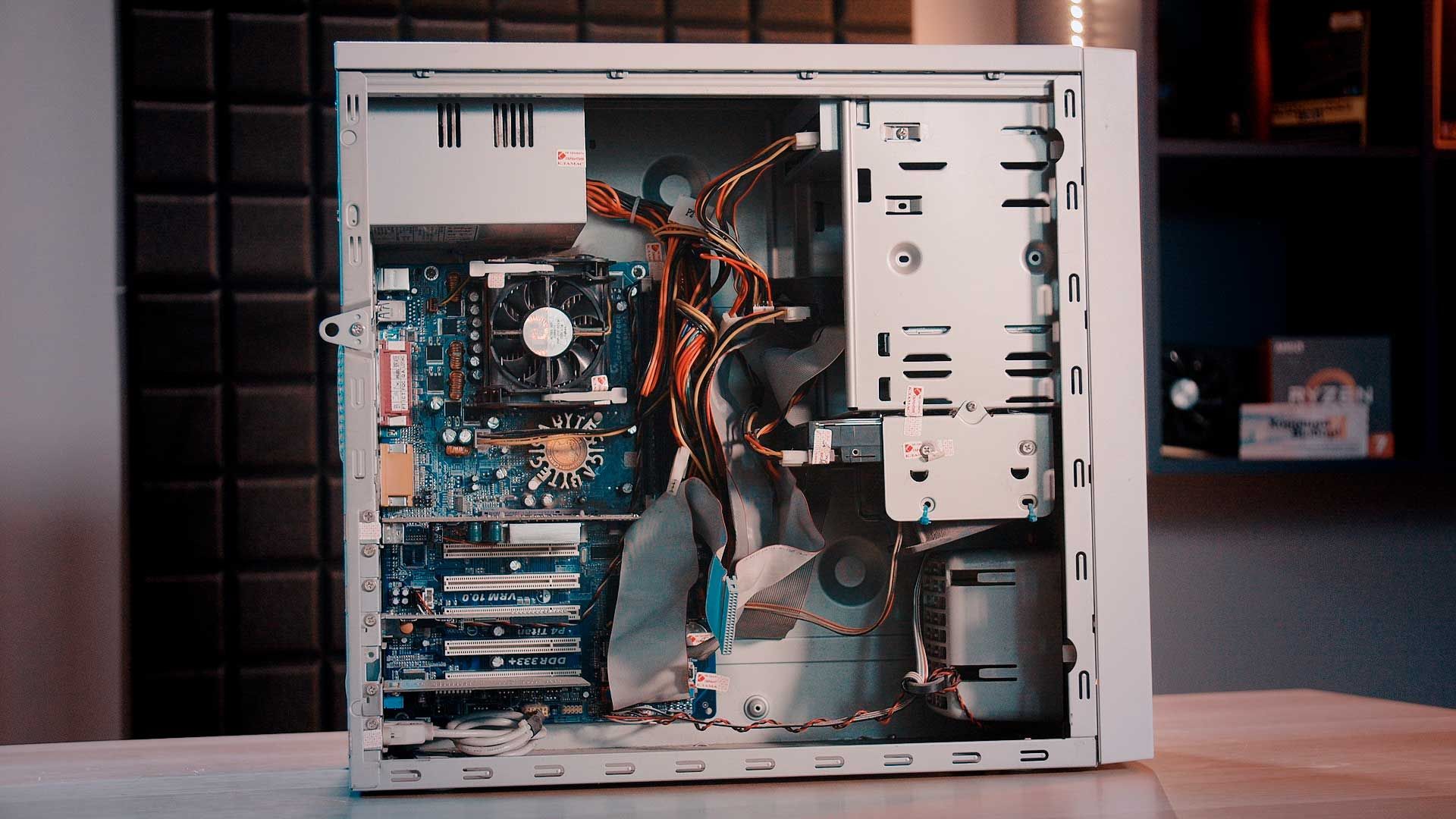 Типичный ПК 2000 года