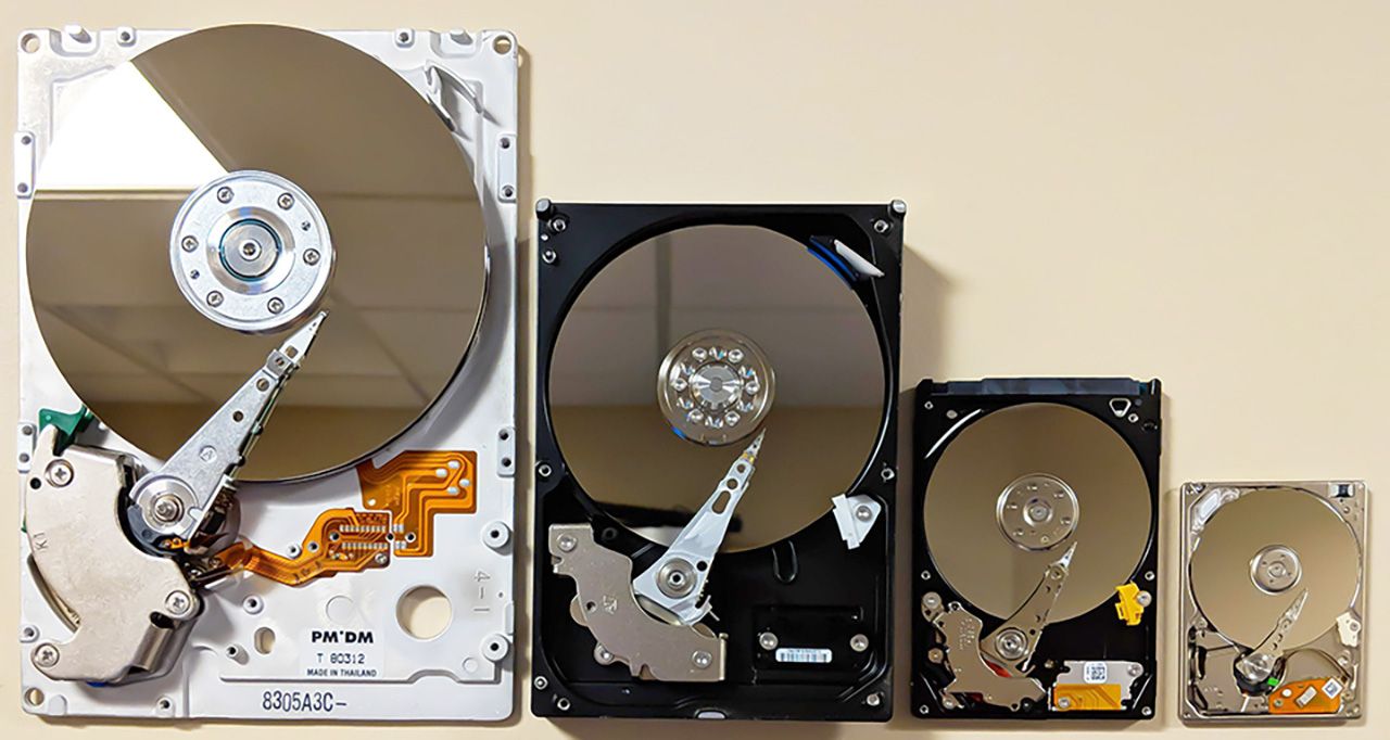 Разбираемся с преимуществами SSD и HDD, или почему HDD – далеко не отработанный материал